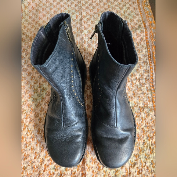 Naot Shoes - Womens Size 39 Naot Black Leather Ankle Booties